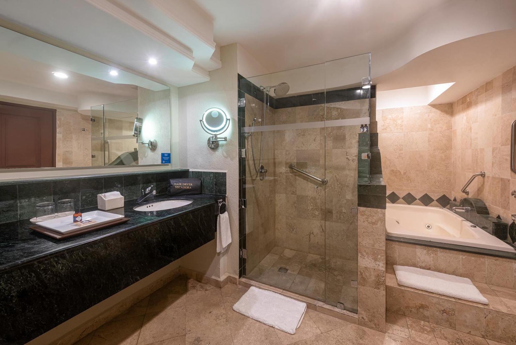 Mercedes Curio Collection By Hilton Merida